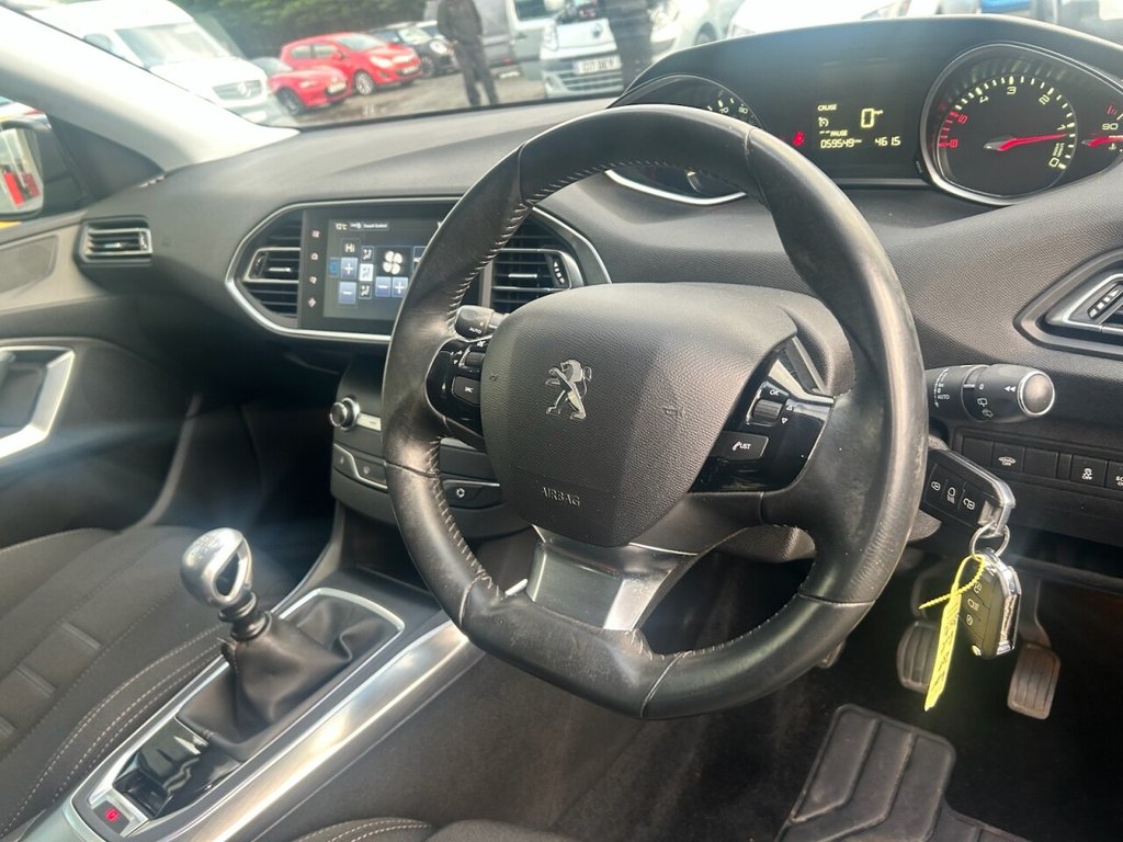 Used Peugeot 308 2014 for sale - 76481763: Photo 6