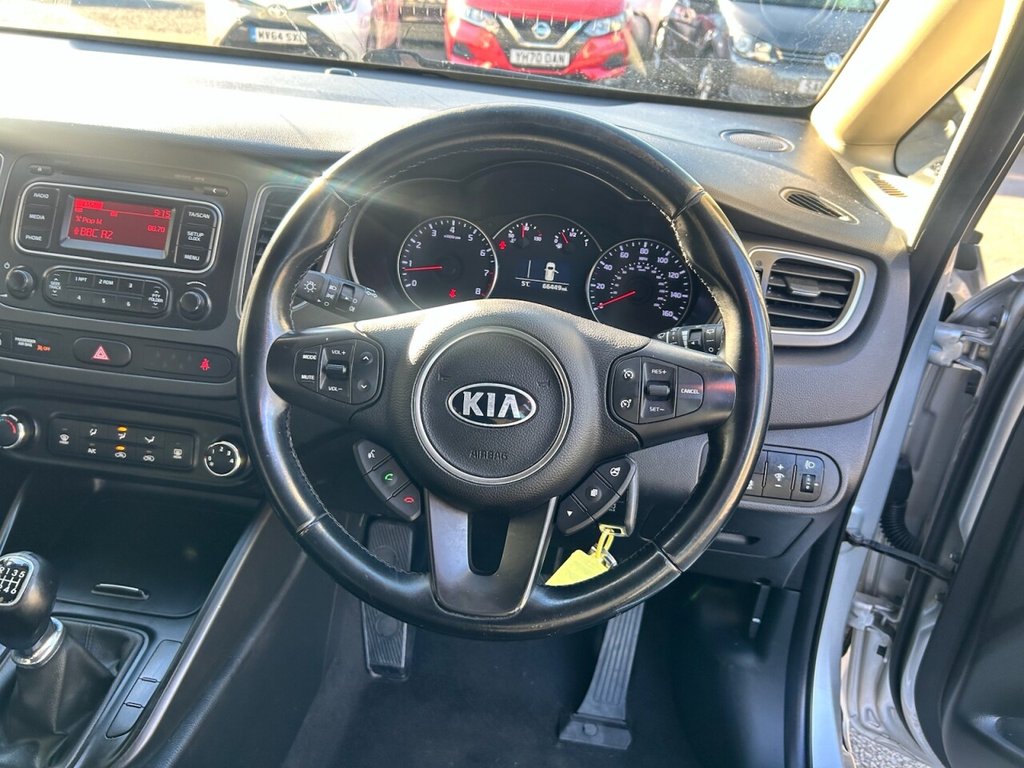 Used Kia Carens 2014 for sale - 76068477: Photo 10