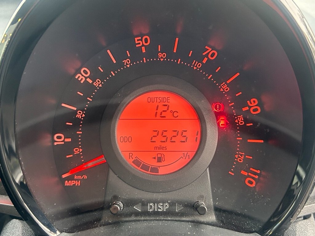 Used Toyota AYGO 2015 for sale - 76481765: Photo 11