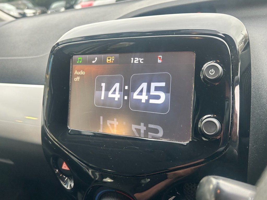 Used Toyota AYGO 2015 for sale - 76481765: Photo 12