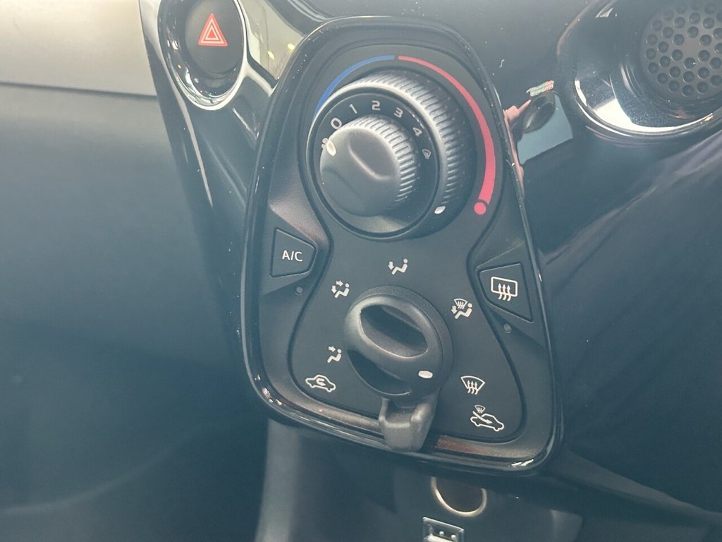 Used Toyota AYGO 2015 for sale - 76481765: Photo 14