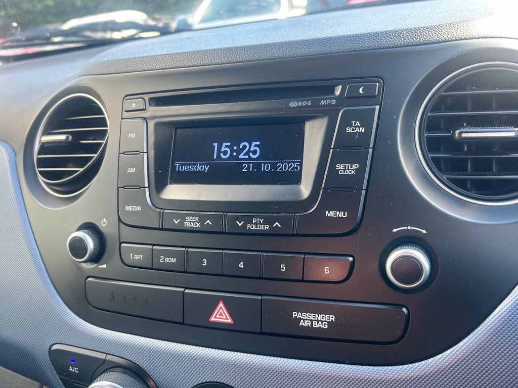 Used Hyundai i10 2014 for sale - 76048324: Photo 14