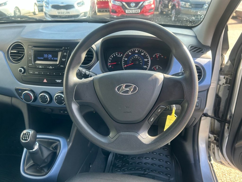 Used Hyundai i10 2014 for sale - 76048324: Photo 9