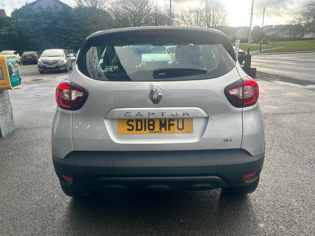 Used Renault Captur 2018 for sale - 76910471: Photo 4