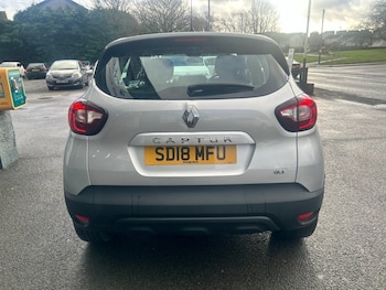 Used Renault Captur 2018 for sale - 76910471: Photo