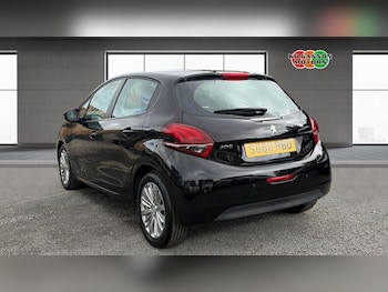 Used Peugeot 208 2018 for sale - 79449769: Photo