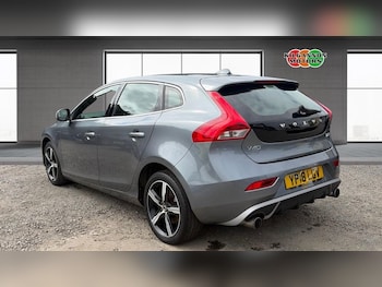 Used Volvo V40 2018 for sale - 78989831: Photo