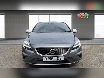 Used Volvo V40 2018 for sale - 78989831: Photo