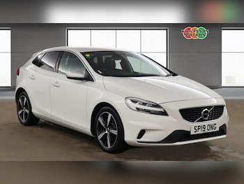 Used Volvo V40 2019 for sale - 78989853: Photo