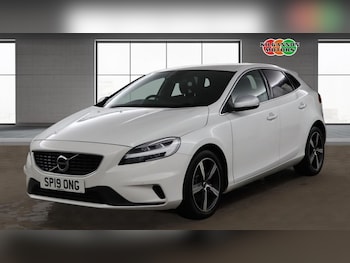 Used Volvo V40 2019 for sale - 78989853: Photo