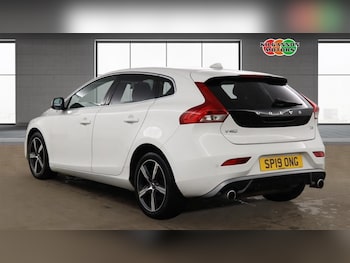 Used Volvo V40 2019 for sale - 78989853: Photo