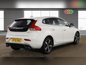 Used Volvo V40 2019 for sale - 78989853: Photo