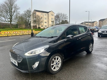 Used Ford Fiesta 2017 for sale - 76910474: Photo