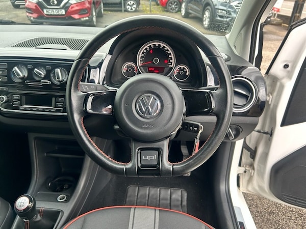 Used Volkswagen up! 2014 for sale - 75559899: Photo 11
