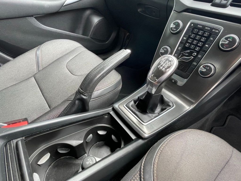 Used Volvo V40 2014 for sale - 76740438: Photo 2