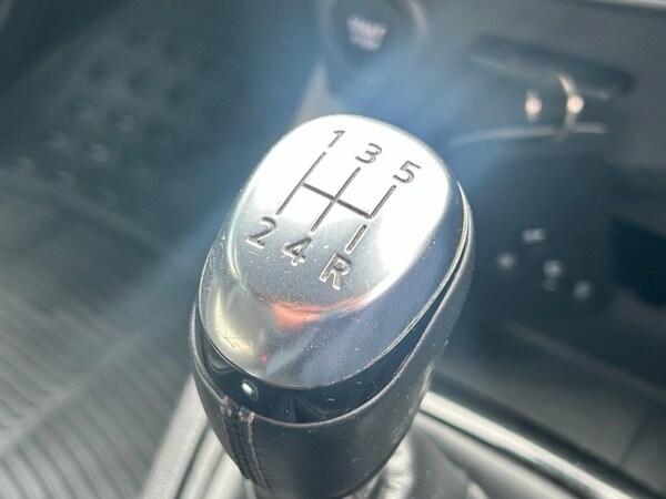 Used Renault Clio 2018 for sale - 76312942: Photo 18