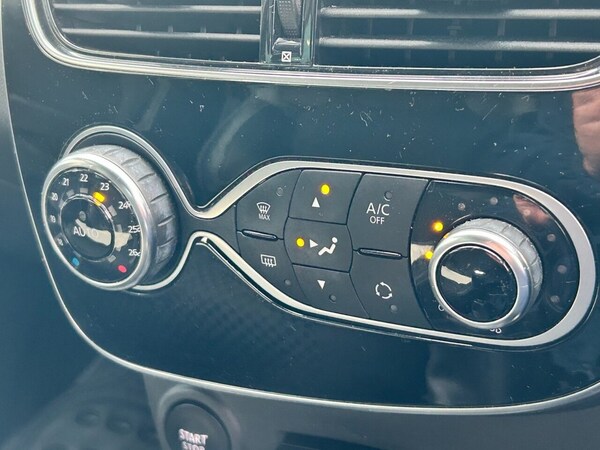 Used Renault Clio 2018 for sale - 76312942: Photo 19