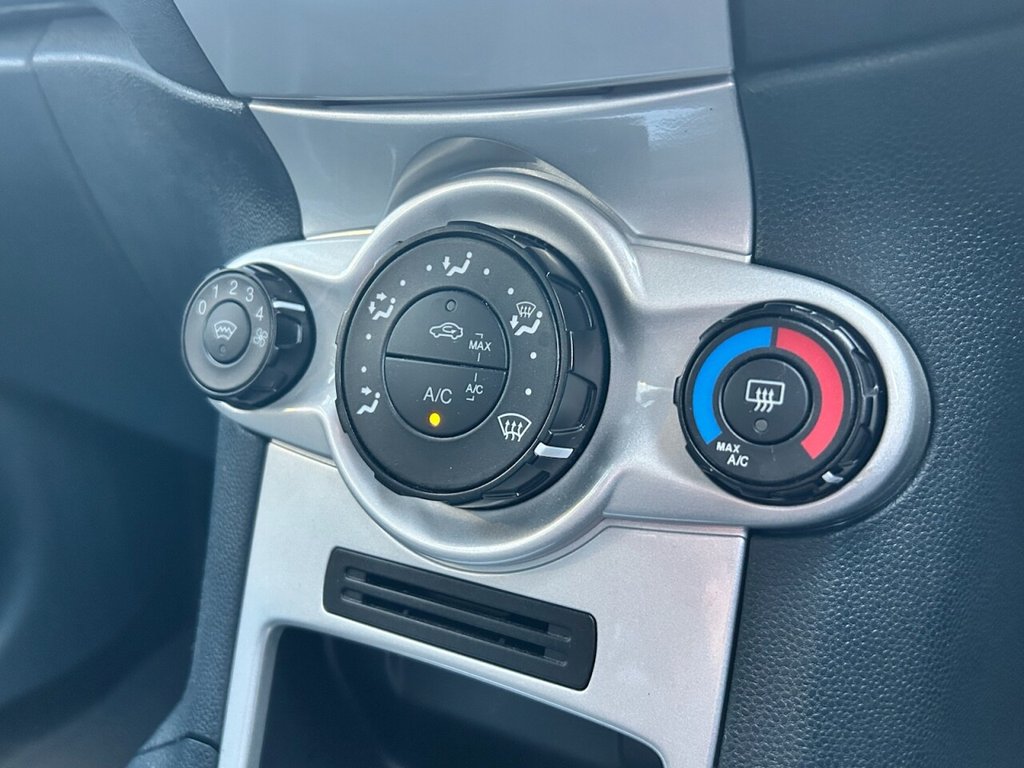 Used Ford Fiesta 2011 for sale - 76739903: Photo 11