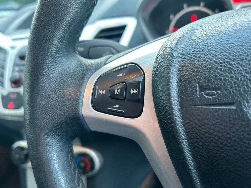 Used Ford Fiesta 2011 for sale - 76739903: Photo 9