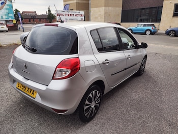 Used Renault Clio 2009 for sale - 77965313: Photo