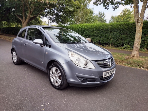 Used Vauxhall Corsa 2010 for sale - 72086520: Photo 1