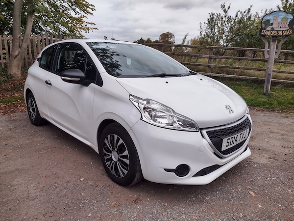 Used Peugeot 208 2014 for sale - 74157573: Photo 1