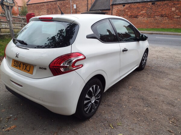 Used Peugeot 208 2014 for sale - 74157573: Photo 5