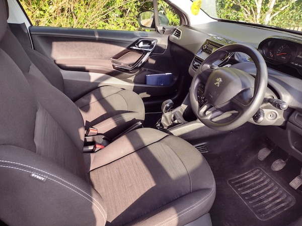 Used Peugeot 208 2014 for sale - 74157573: Photo 7