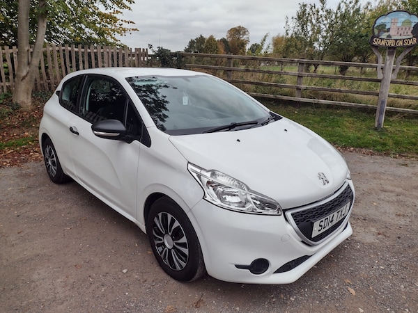 Used Peugeot 208 2014 for sale - 74157573: Photo 9