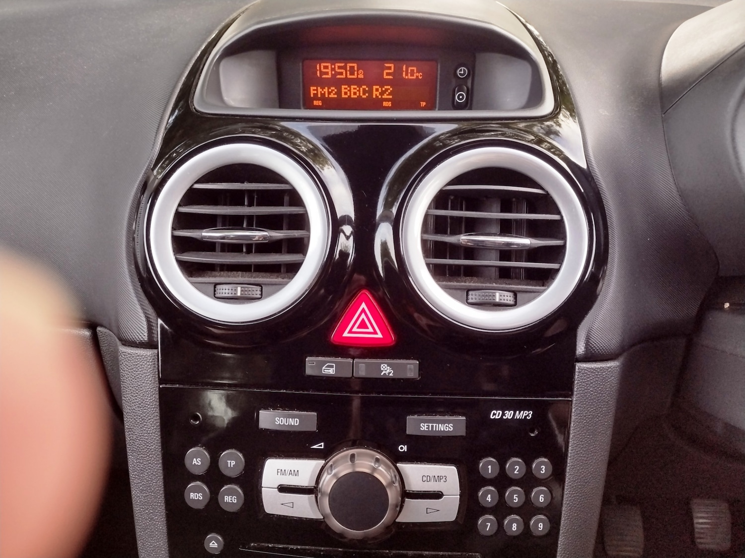 Used Vauxhall Corsa 2008 for sale - 76480558: Photo 18