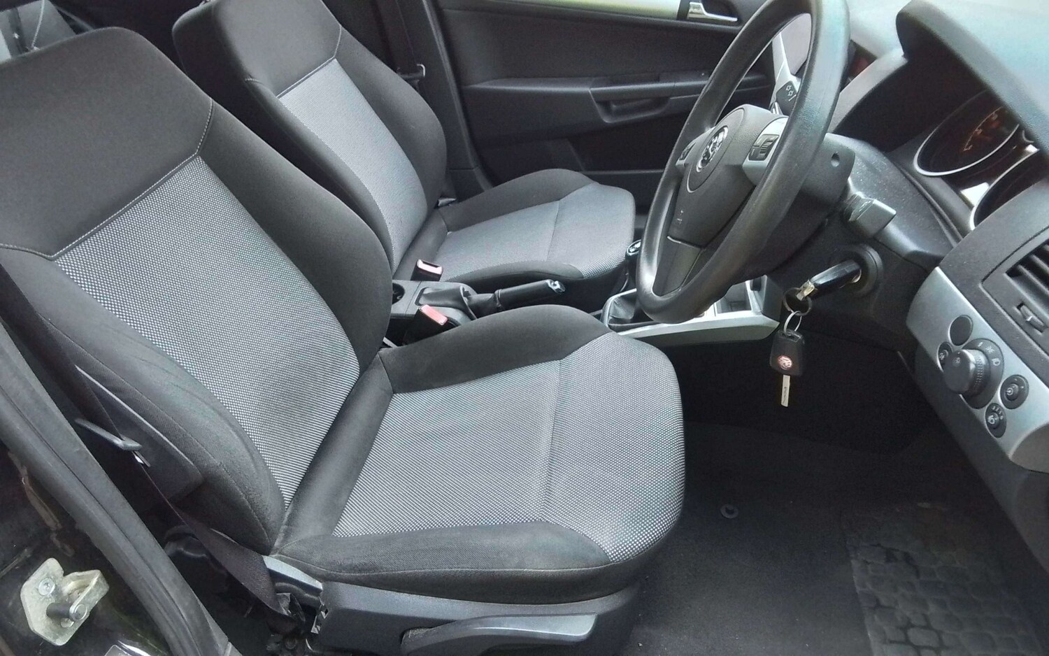 Used Vauxhall Astra 2010 for sale - 77767972: Photo 15