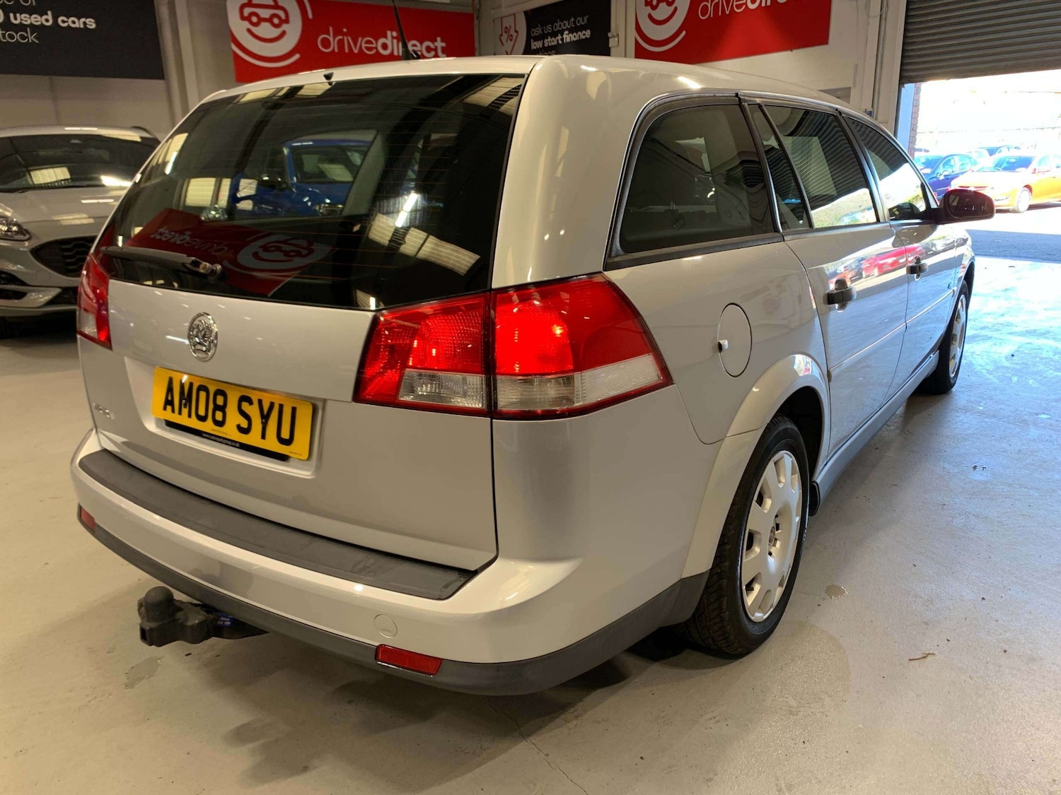 Used Vauxhall Vectra 2008 for sale - 77998438: Photo 5