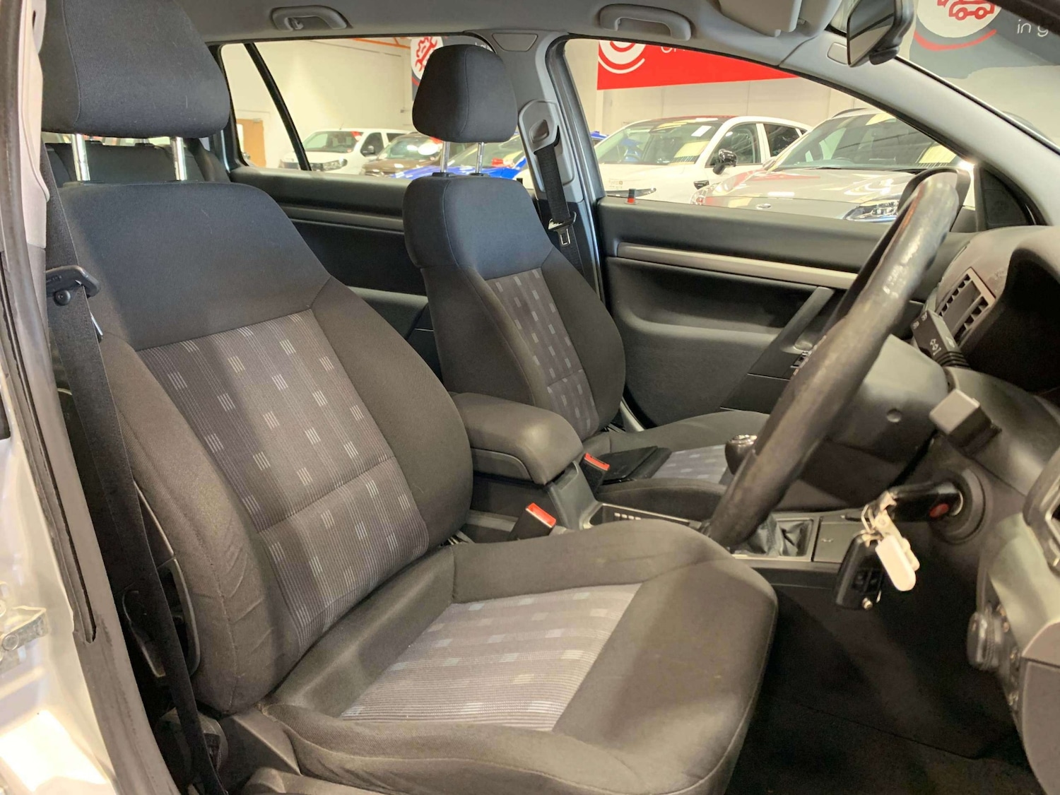 Used Vauxhall Vectra 2008 for sale - 77998438: Photo 9