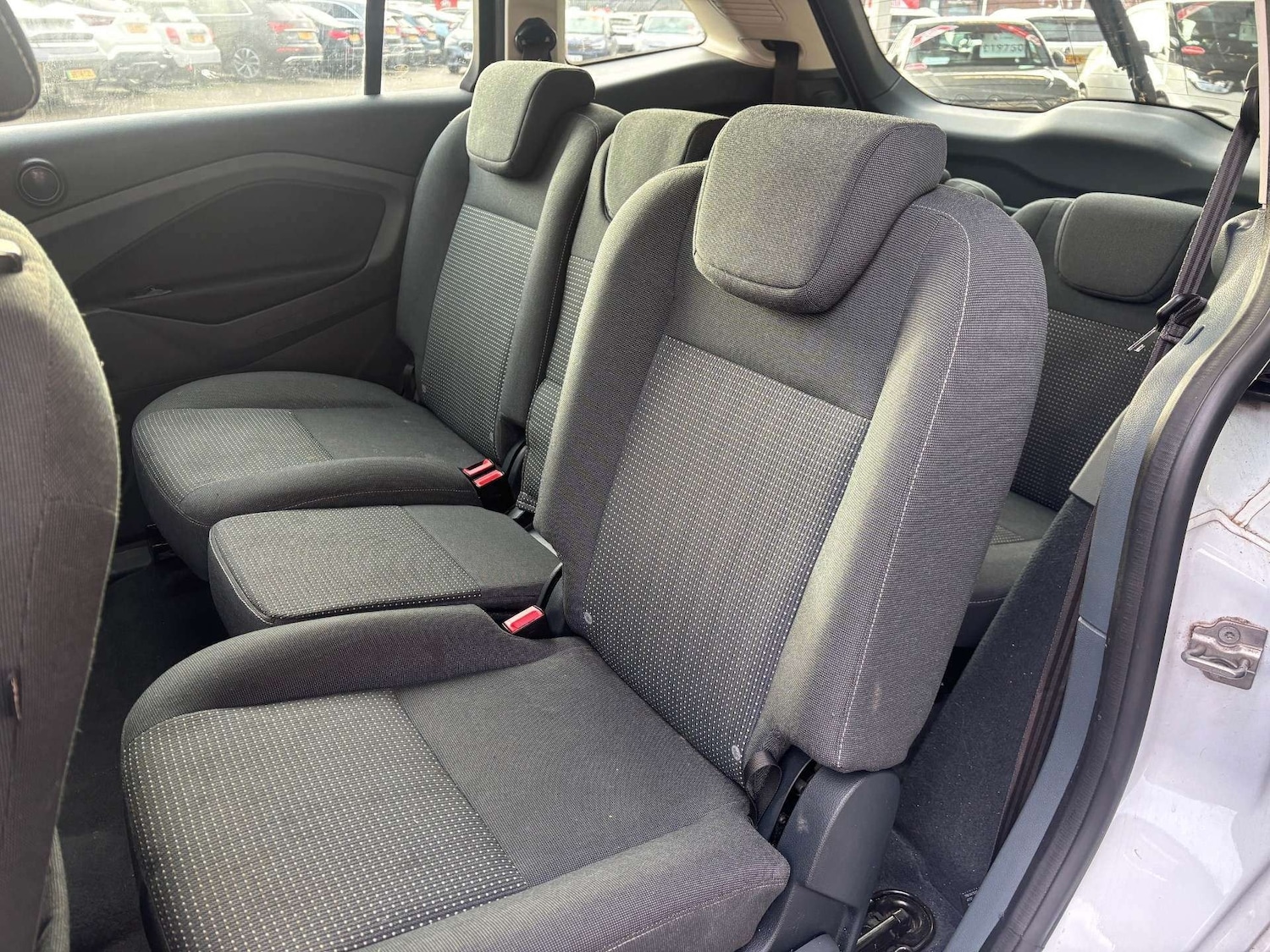 Used Ford Grand C-Max 2014 for sale - 77564345: Photo 16