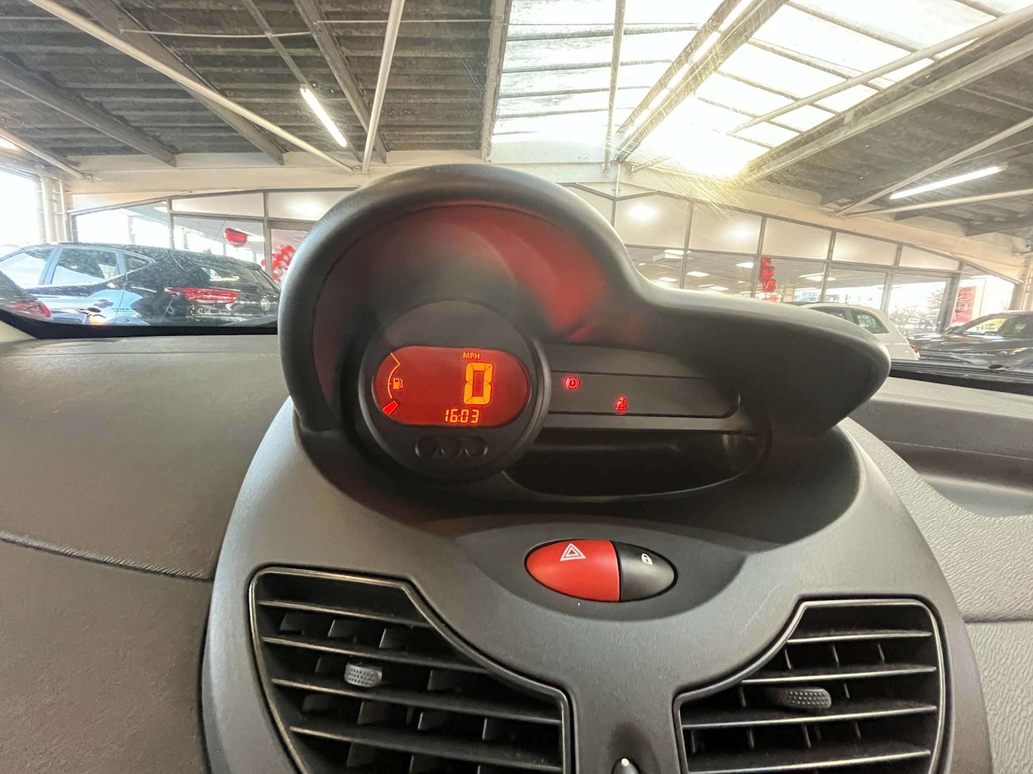 Used Renault Twingo 2010 for sale - 77142914: Photo 10