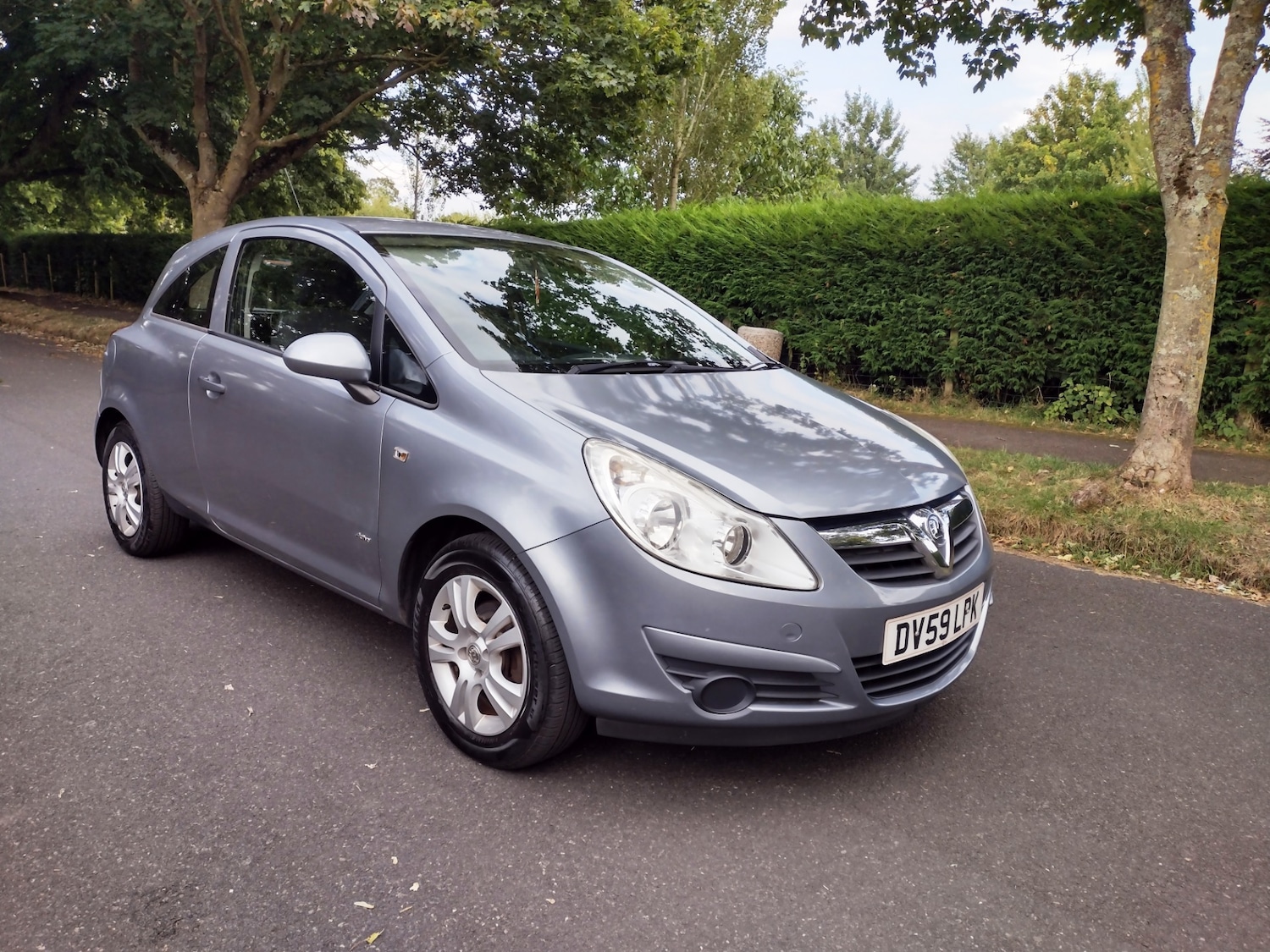 Used Vauxhall Corsa 2010 for sale - 76480564: Photo 1
