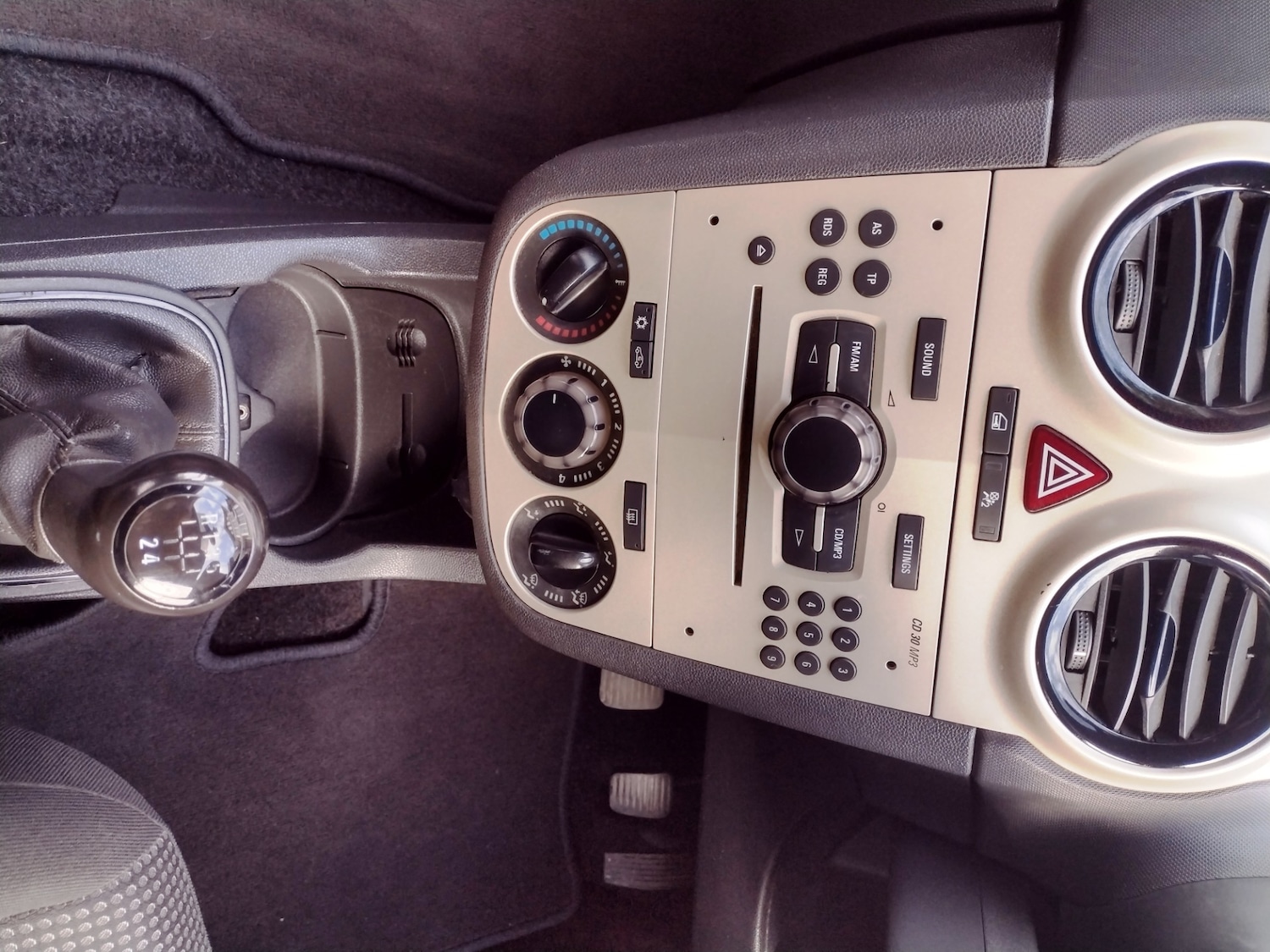 Used Vauxhall Corsa 2010 for sale - 76480564: Photo 12