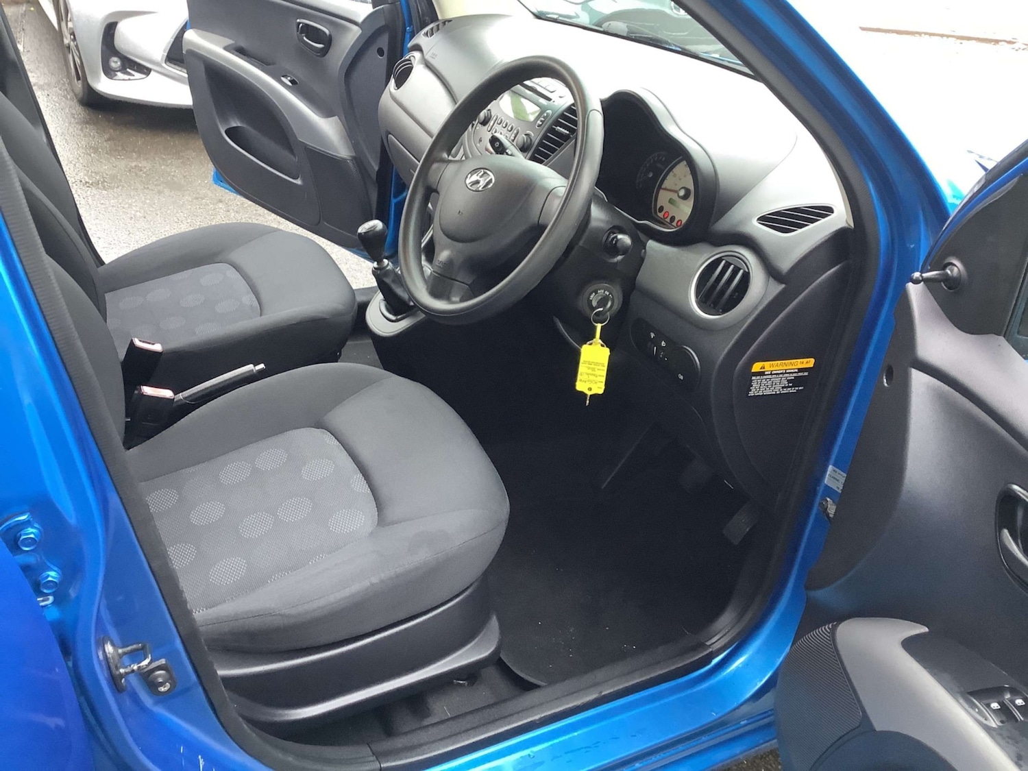 Used Hyundai i10 2010 for sale - 76631227: Photo 9