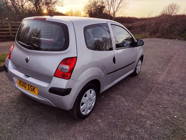 Used Renault Twingo 2010 for sale - 73856488: Photo 2