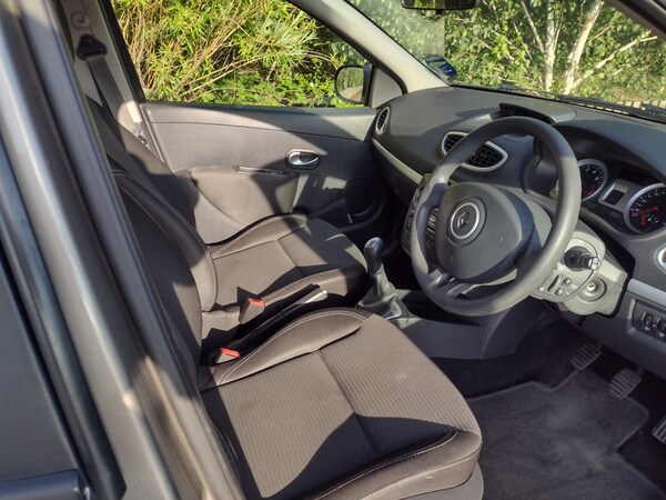 Used Renault Clio 2012 for sale - 75039486: Photo 6
