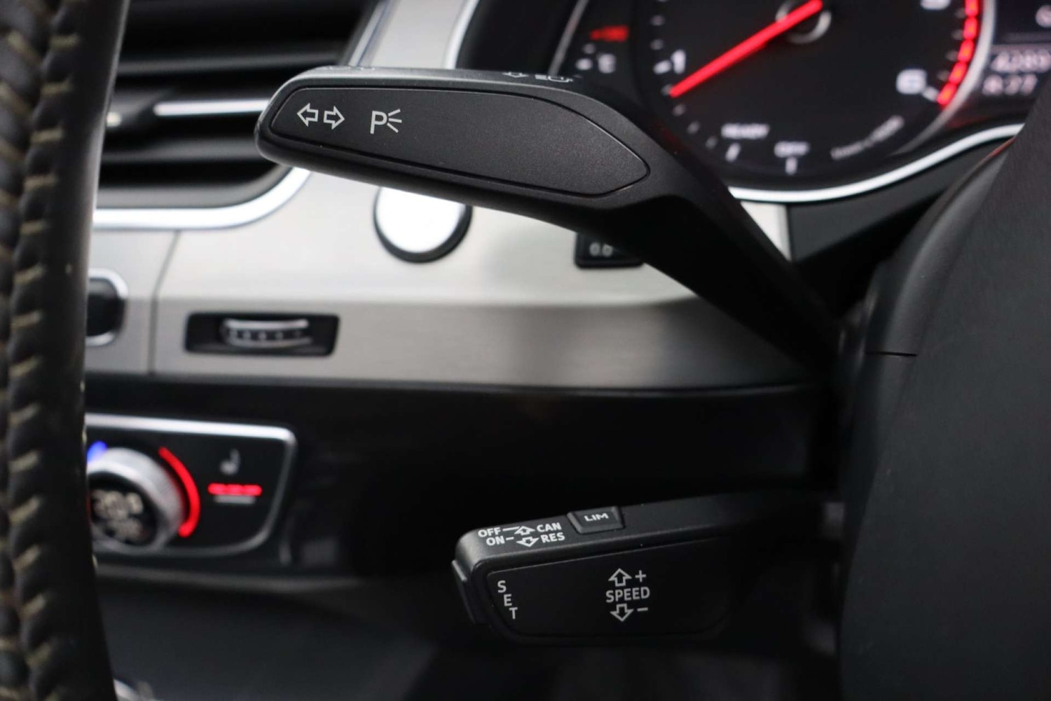 Used Audi Q7 2015 for sale - 76601977: Photo 46