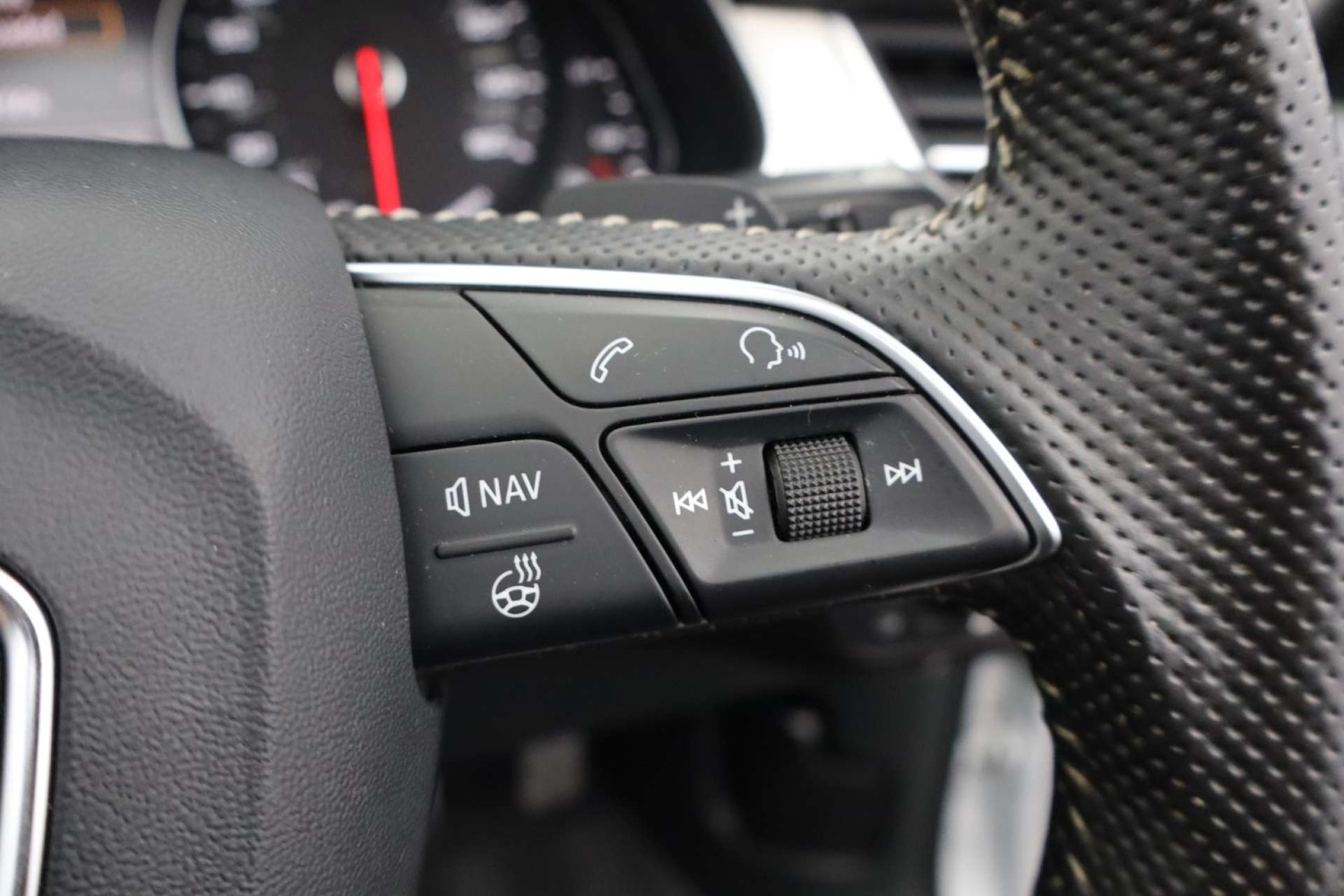 Used Audi Q7 2015 for sale - 76601977: Photo 49