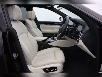 Used BMW 6 Series 2018 for sale - 76182663: Photo 2