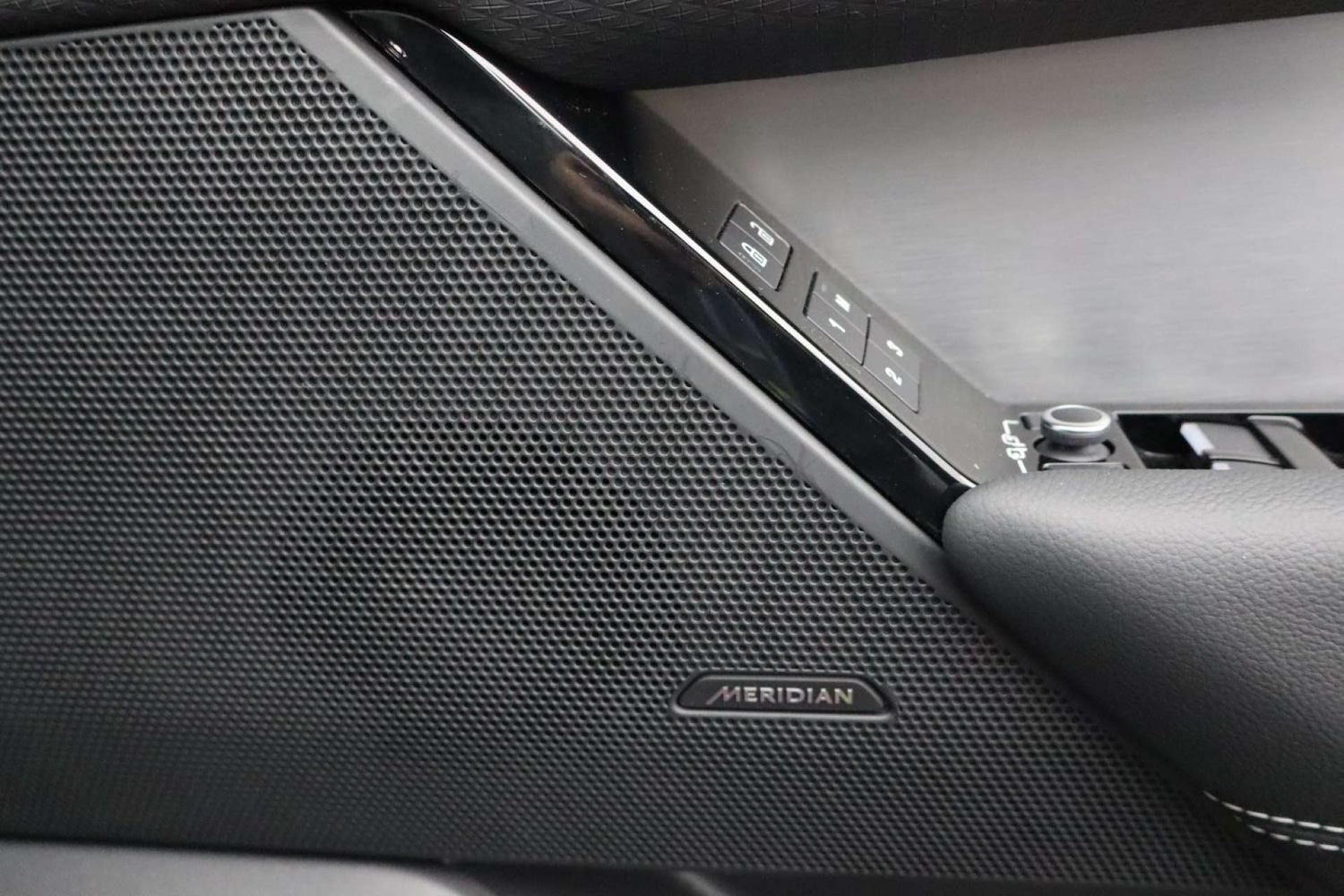 Used Land Rover Range Rover Velar 2021 for sale - 76601815: Photo 15