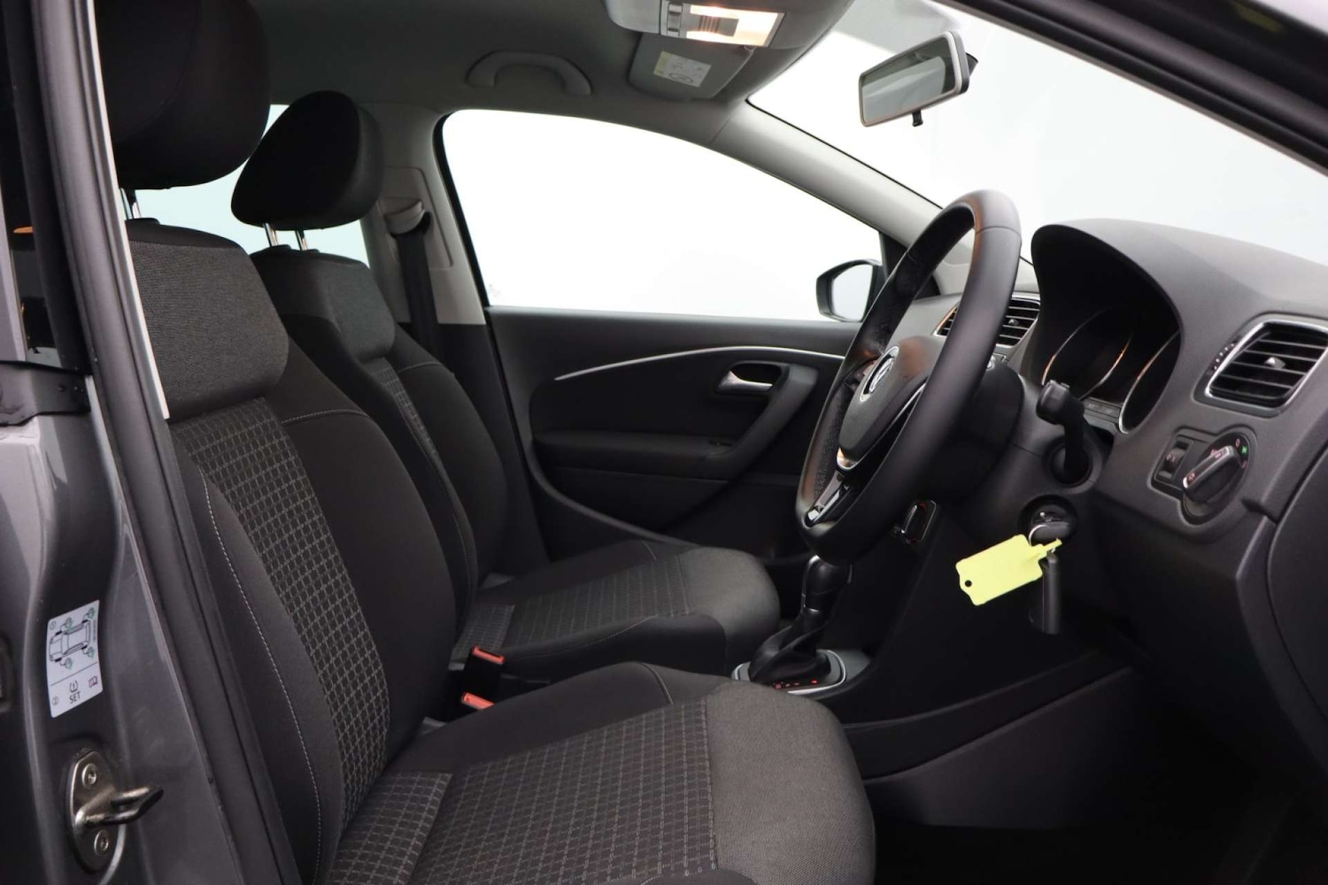 Used Volkswagen Polo 2016 for sale - 77088696: Photo 11