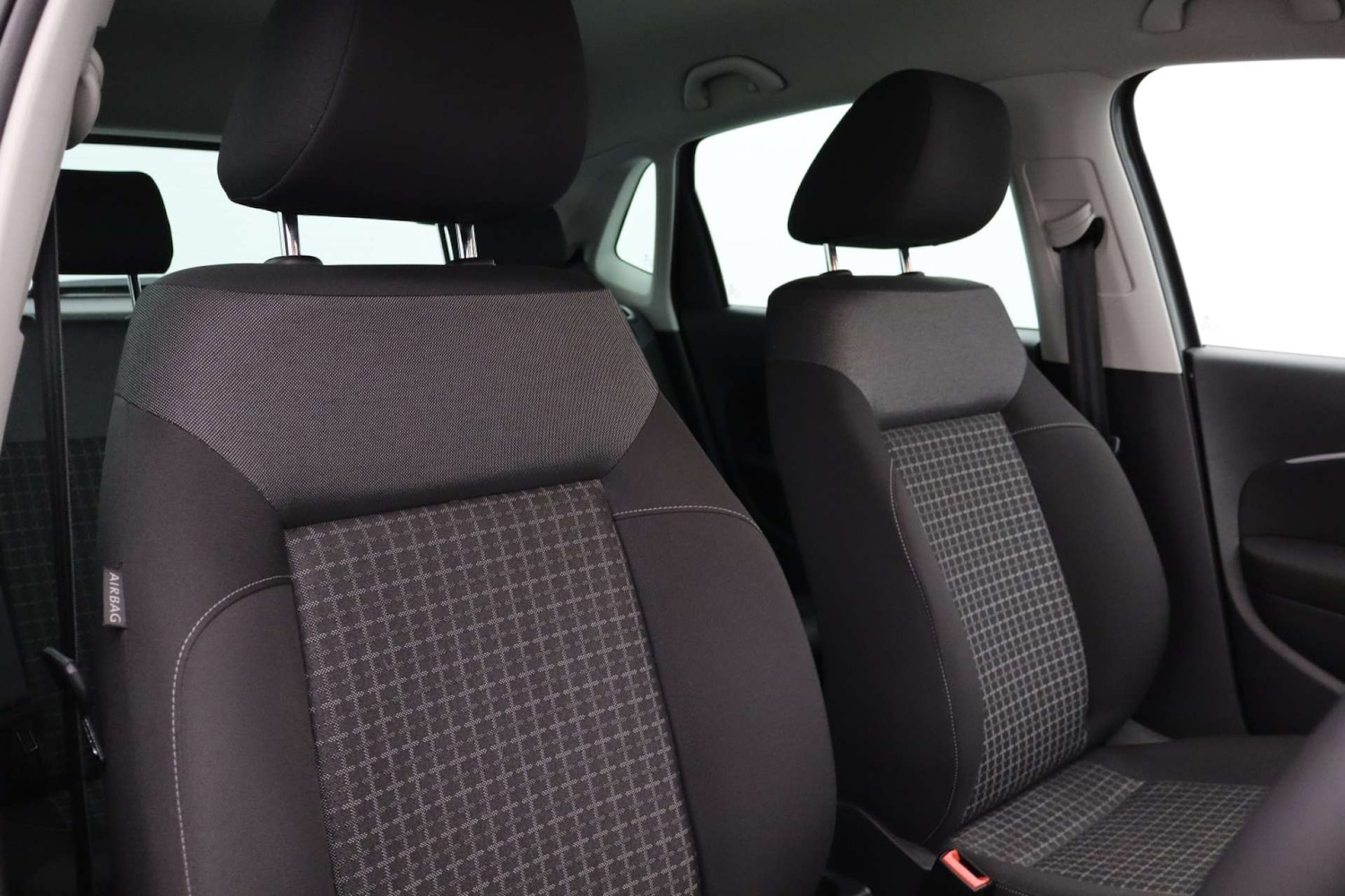 Used Volkswagen Polo 2016 for sale - 77088696: Photo 12