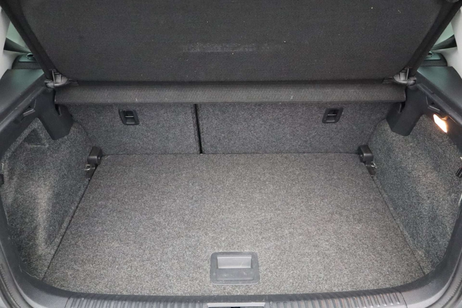 Used Volkswagen Polo 2016 for sale - 77088696: Photo 24