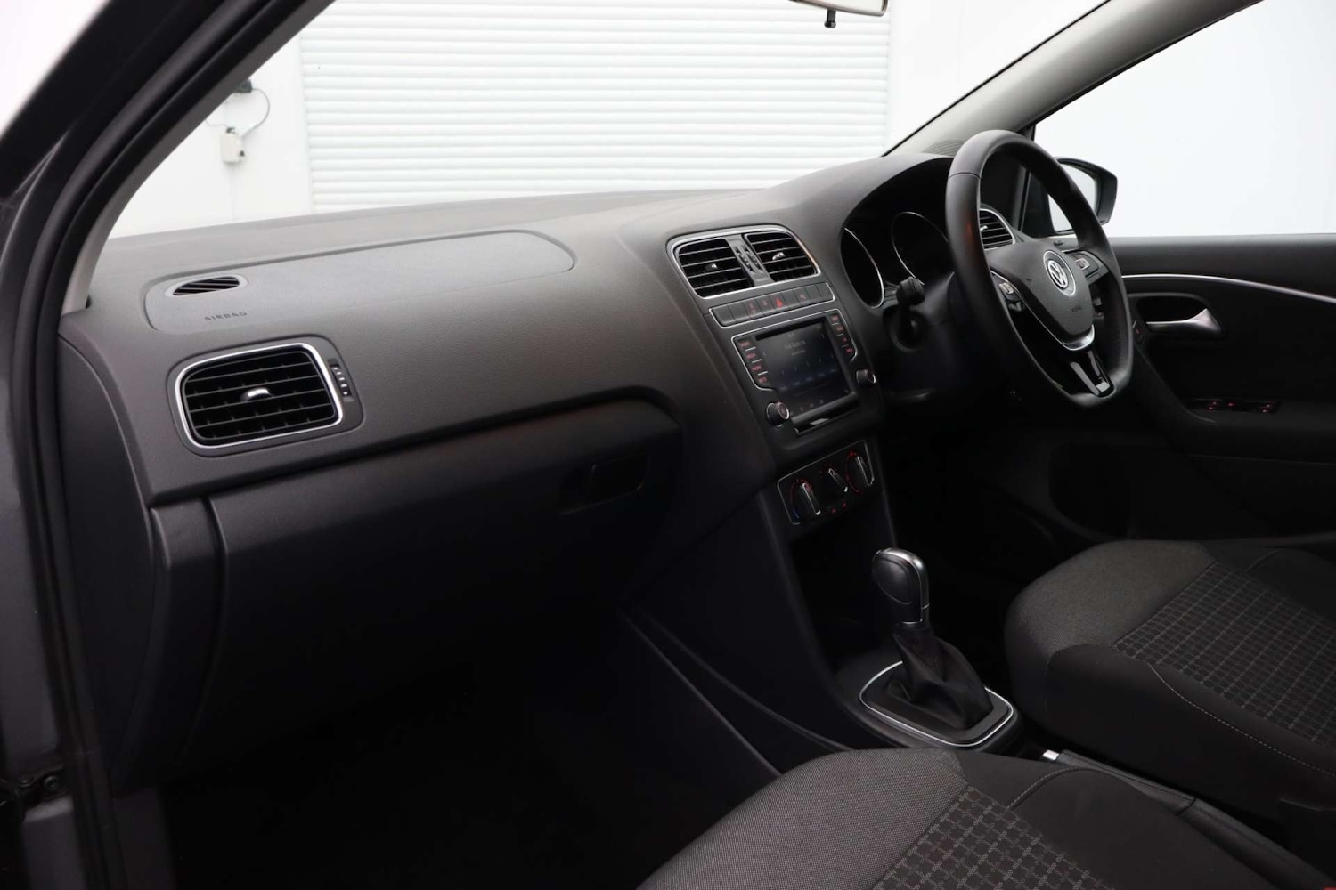 Used Volkswagen Polo 2016 for sale - 77088696: Photo 29