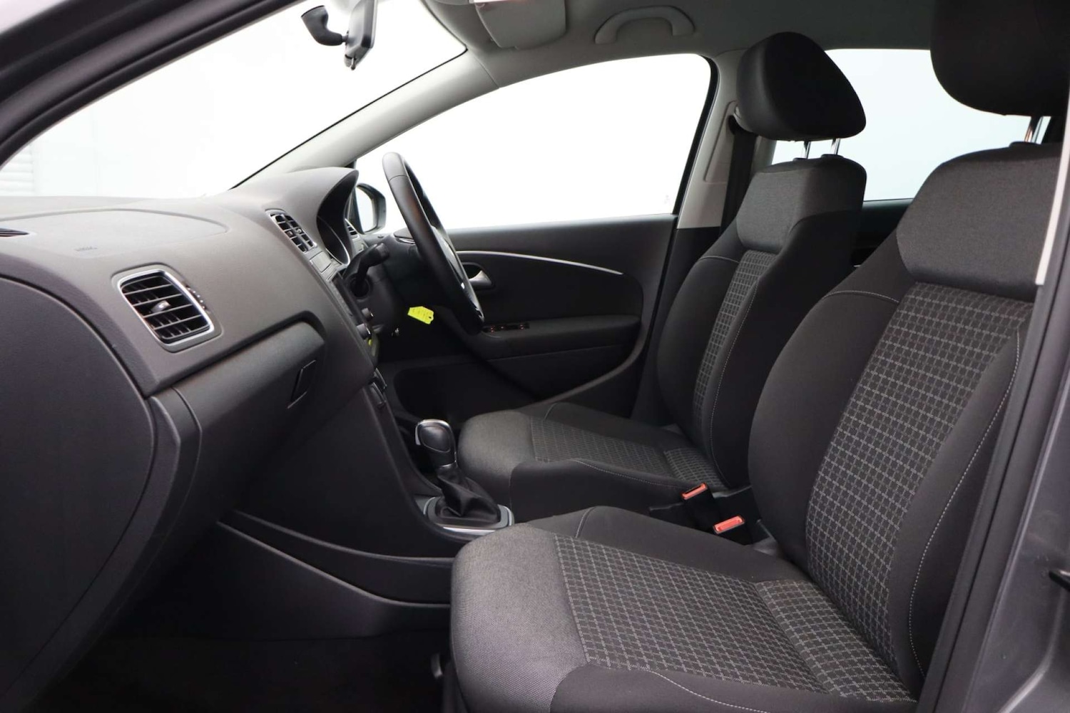 Used Volkswagen Polo 2016 for sale - 77088696: Photo 30