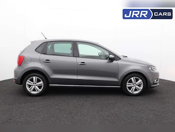 Used Volkswagen Polo 2016 for sale - 77088696: Photo